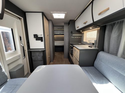 Dethleffs Beduin Scandinavia 550 RD EP systeem Mover Alde Foto: 2
