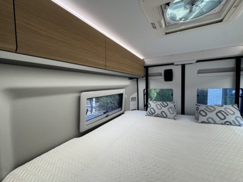 Adria Twin 640 SGX 60 Years Edition 140 hp AUTOMATIC 8-Speed Euro6 Fiat Ducato 9 Maxi **Single beds height adjustable/4 seats photo: 17