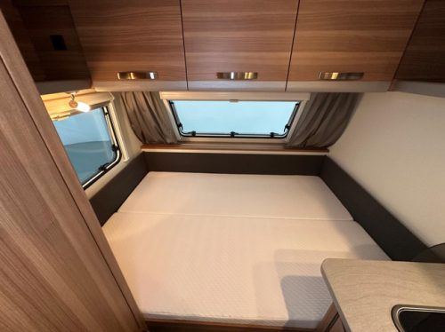 Weinsberg CaraOne 390 QD photo: 4