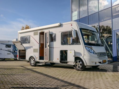 Hymer B 554 HEFBED FRANZ&Ouml;SISCHES BETT MODERN! Foto: 5