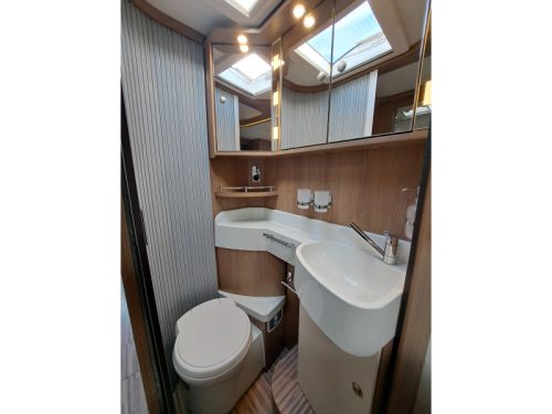 Carthago Malibu 440 QB Carthago Queensbed! photo: 12