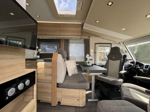 Adria SONIC I 600 SC 130 hp Euro6 Fiat Ducato NL-Camper **Queensbed/4 berths/Awning/Memo chassis carrier/Roof air conditioning/Bearlock/Very photo: 7