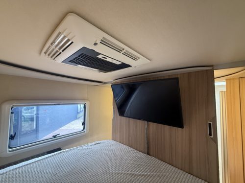 Knaus Sun I 900 LX automaat 177 pk full options Queensbed+techo elevable 2x aire acondicionado en techo elktr antena autom&aacute;tica Victron 3x TV remis plisado cuero gran garaje foto: 17