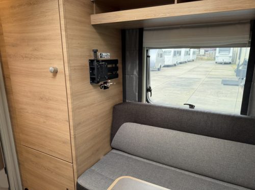 Knaus SUDWIND 420 QD Black Selection Campovolo grey / 50% Offres photo : 6