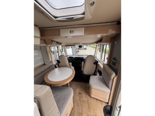 Hymer B ML I 790 Mercedes + Queen bed photo: 18