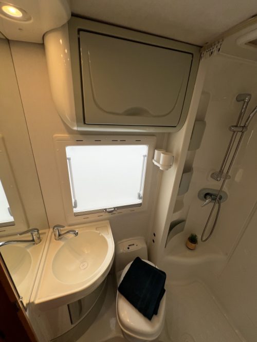 Joint 146 FRENCH BED + FACE TO FACE SOLAR PANEL MOTOR AIR CONDITIONING ! photo: 9