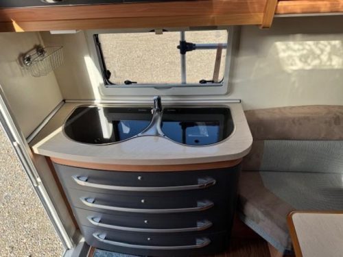 Hobby De Luxe 400 SFE incl. air awning photo: 13