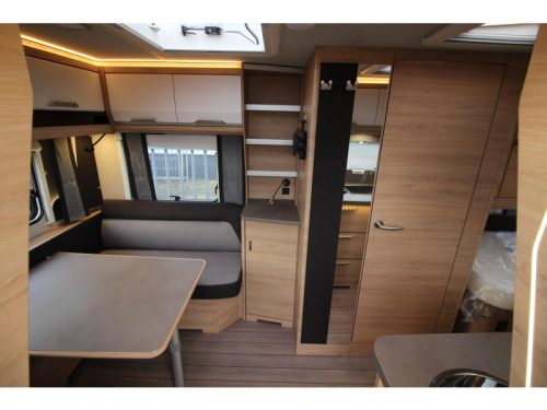 Knaus Sudwind Black Selection 460 EU AIRCO ACTIE photo: 5