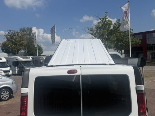 Renault traffic bus camper professionally converted pop-top air conditioning cruise control 2 berths awning Thule photo: 4