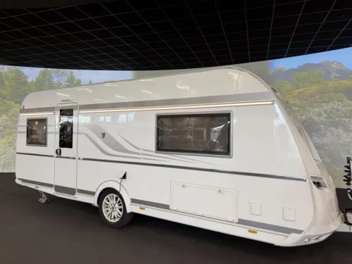 Tabbert Puccini 550 E Fu&szlig;bodenheizung / Rangierhilfe Foto: 3