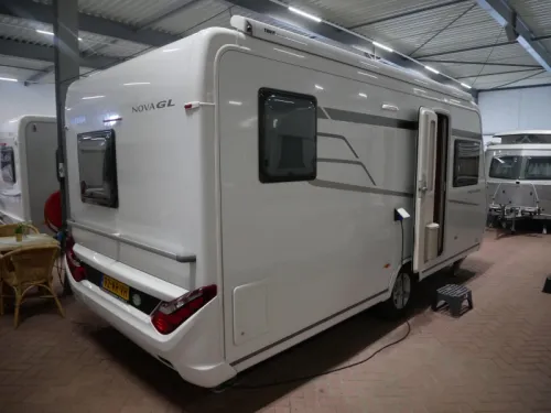 Eriba Nova GL 465 Inkl. Mover und Markise Foto: 1