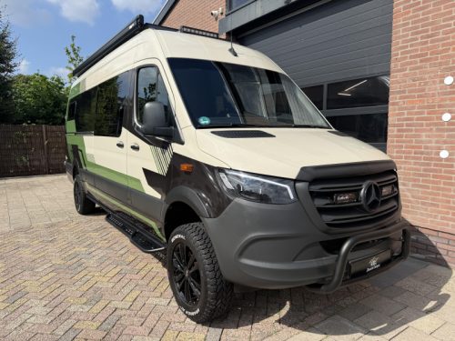 Innova Roadtrip 695 Sprinter 4x4 V6 photo: 1