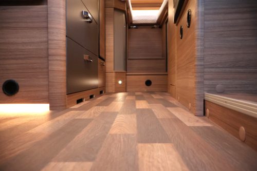 Weinsberg CaraCompact Suite MB 640 MEG Edition Pepper Foto: 23