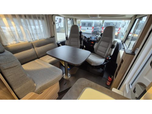 Hymer Exsis-I 588 EX Euro 6 / Length beds photo: 10
