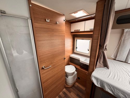Weinsberg CaraSuite 700 ME 180pk|autom|NAVi|smart TV  Foto: 13