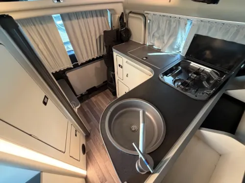 Westfalia Nugget Plus Trail 150HP FULLY EQUIPPED photo: 9