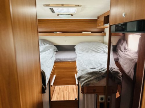 Knaus Sky Wave R21, Single beds and pop-top roof, EURO 5 photo: 4