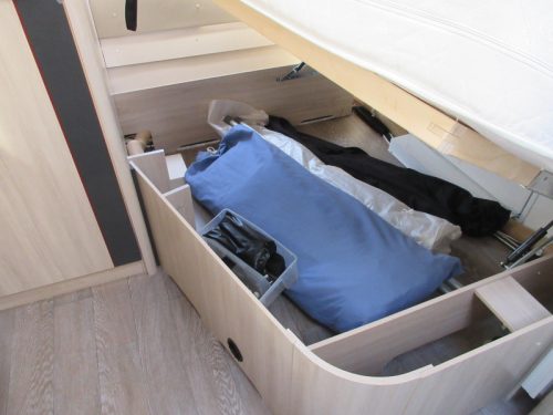Hobby De Luxe Edition 460 UFE ZIP AWNING + CARAVAN AWNING photo: 5