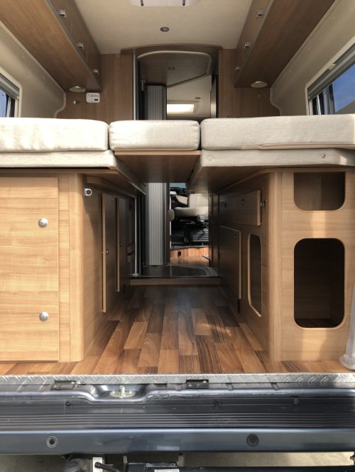 Hymer Yellowstone 649 SINGLE BEDS photo: 33