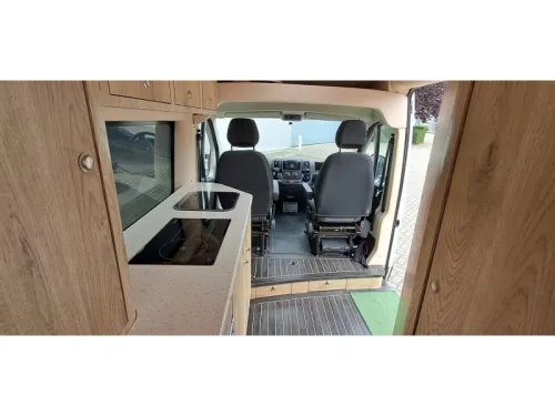 Peugeot Boxer 600 Innova Custom Build / Off-grid  photo: 9