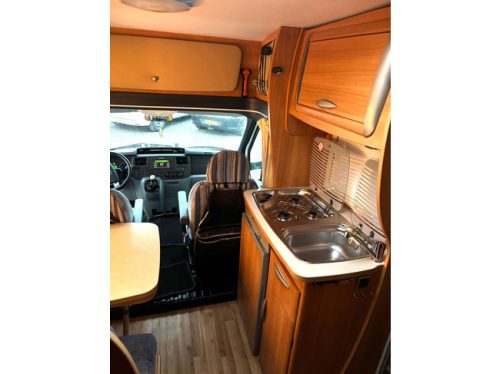 Ford 2.2 tdi Chausson FLASH Large garage photo: 6