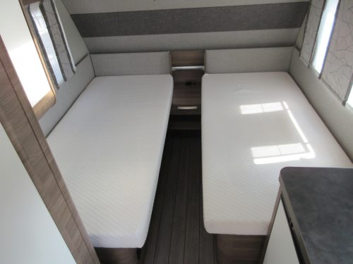 Knaus Sport Silver Selection 460 EU WITH MOVER AND FIXED AWNING photo: 4