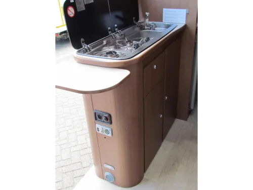 Karmann Davis 620 L&auml;ngsbetten, Schaltgetriebe Foto: 3