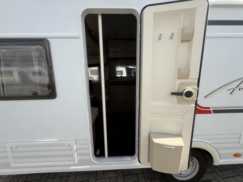 B&uuml;rstner Averso Plus 500 TS VORZELT/HUBDACH/6 SCHLAFPL&Auml;TZE Foto: 16