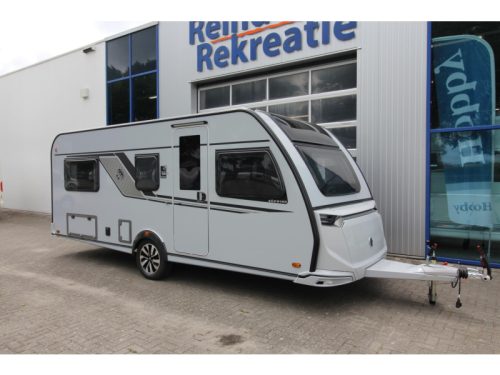 Knaus Sudwind Black Selection 540 UE Panoramic roof + Single bed photo: 2