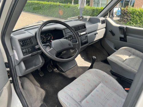 Volkswagen Transporter Wohnmobil | Aufstelldach | Kassettenmarkise | Anh&auml;ngerkupplung Foto: 9
