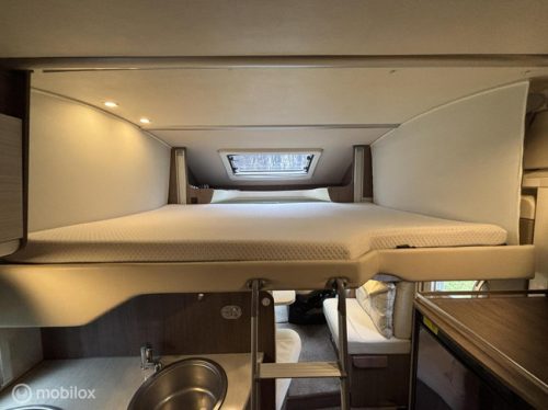B&uuml;rstner Ixeo Time it 734 Fiat 2.3 131hp Euro 5 | French bed | Electric pop-up bed | Separate shower/toilet | Garage | Camera | Tow hitch | 91k miles | TO photo: 3