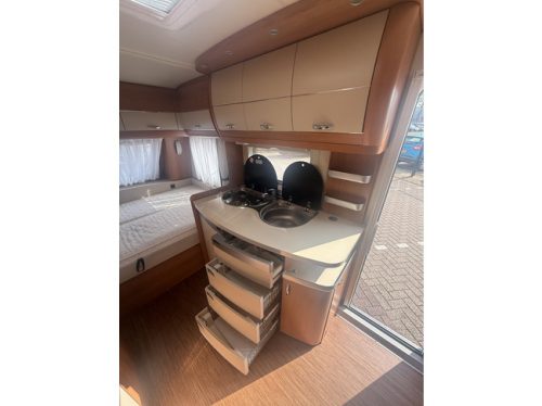 Hobby 455 UF Exellent in new condition Bovag inspected 2025 transverse bed mover truma bicycle rack 2x awning thule insect screen door photo: 9
