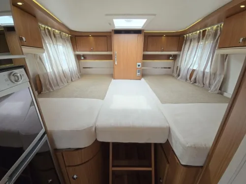 Hymer T 674 SL Star Edition 2010 photo: 19