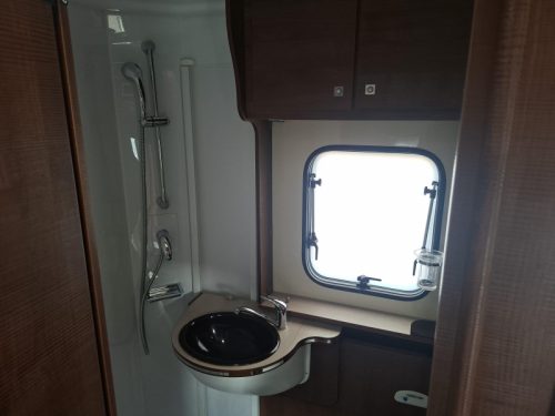 Forster A699 HB ger&auml;umiges 6-Personen-Familien-Wohnmobil Foto: 18