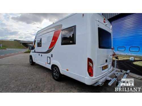 B&uuml;rstner Brevio T-646 .. camping-car unique hors r&eacute;seau photo : 8
