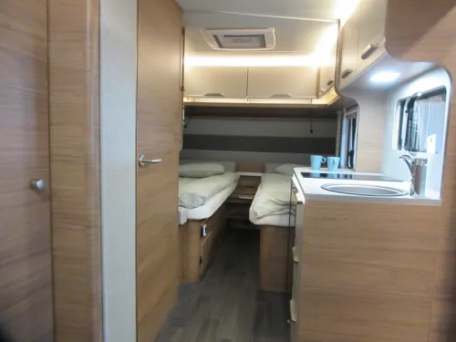 Knaus Sport E-Power Selection 500 EU CON AIRE ACONDICIONADO, MOVER, Toldo foto: 4