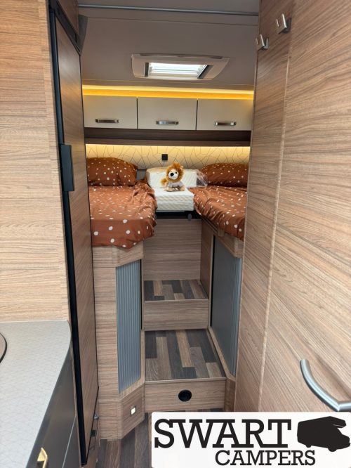 Weinsberg CaraCompact 600 MEG Edition [pepper] Automatic 180 hp single beds photo: 16