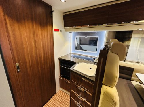 Adria CORAL S 690SC Supreme Luftfederung, Queensbett, 5 Sitzpl&auml;tze mit Sicherheitsgurt, Alde Heizung Foto: 11