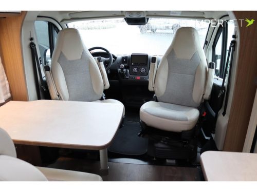 Carado V337 140hp | Roof air conditioning | Single beds | Lithium | Awning | Compact Model | Bike rack | Multimedia system | LED TV | Awning | photo: 8