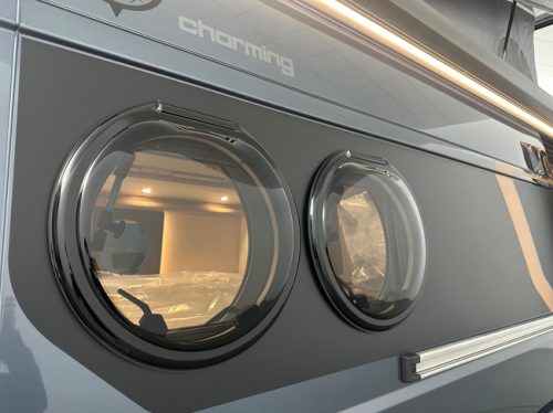 Malibu Van First Class Two Rooms 640 LE RB Charming GT Skyview Foto: 20