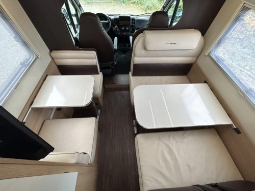 Forster A699 VB Overcab - Family Motorhome photo: 4