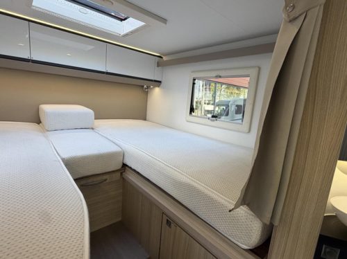 Adria Compact SL Supreme 9T-Automaat 180PK Enkele Bedden Leer Luifel foto: 22
