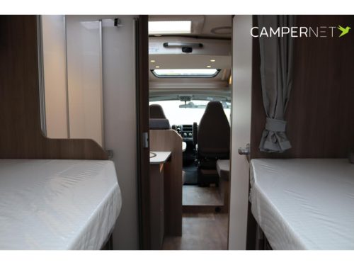Carado T447 140hp Automatic | Pro+ Package | Pop-up bed | Single beds | Separate shower | Awning | New from stock available | photo: 20