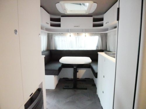 Dethleffs C'Go 495 FR FREE mover and awning photo: 11