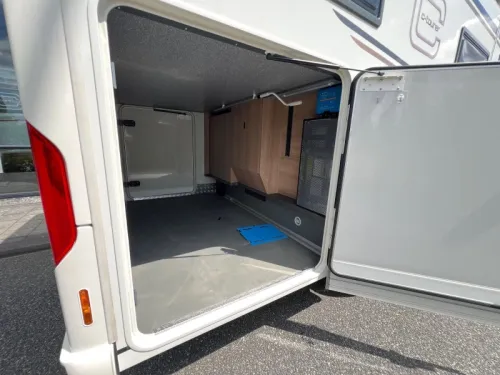 Carthago C-Tourer T 143 LE MERCEDES/2 SOLAR PANELS photo: 3