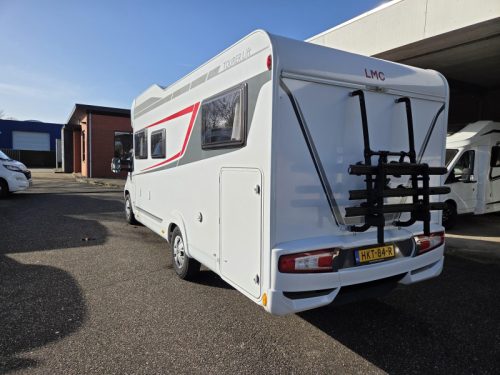 LMC Tourer Lift H 730 G espaciosa con camas individuales foto: 3