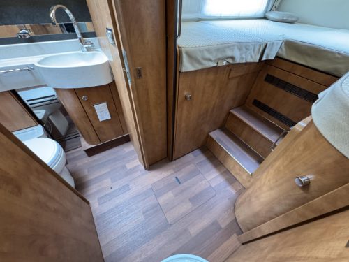Carthago Chic C-Line II I 4.9 LE no drop-down bed single beds photo: 16