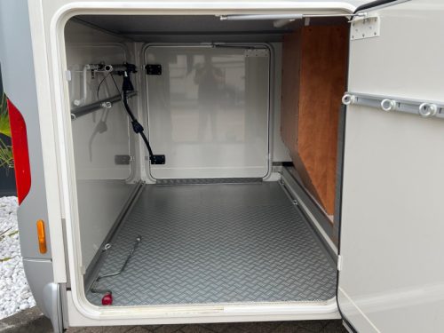 Carthago Chic C-Line T 4.8 automatic, single beds, photo: 15