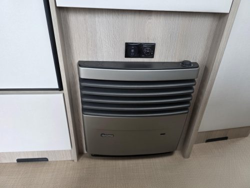 B&uuml;rstner Premio Life 480 TS photo: 10
