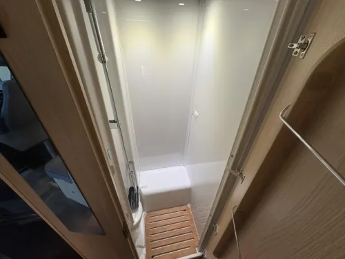 Sunlight T 67 S without drop-down bed photo: 13